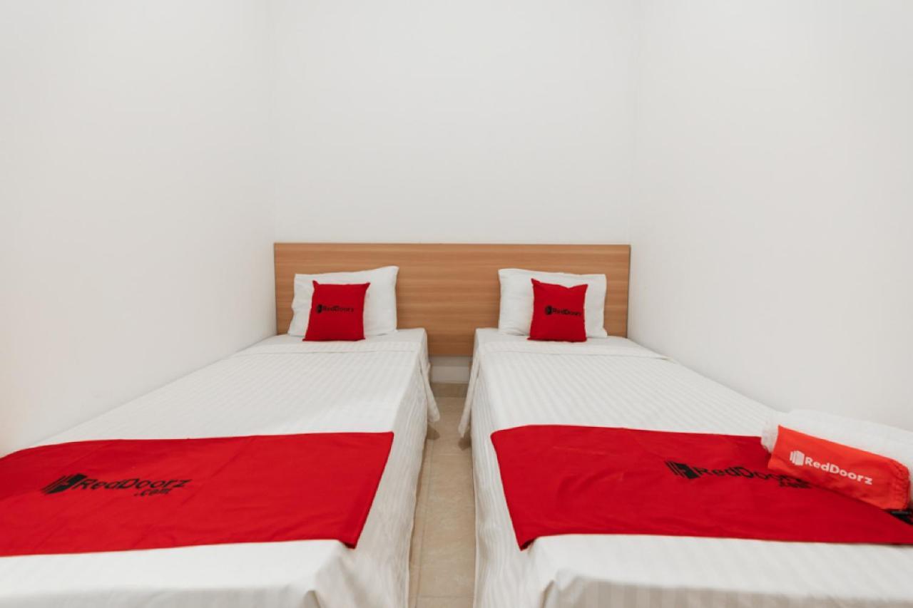 Reddoorz @ Graha Cemerlang Maros Kallikalli Екстериор снимка